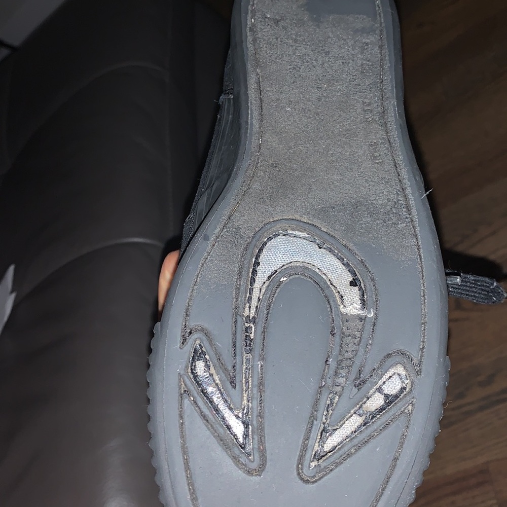 True religion shoes men size 8 - Picture 3 of 3